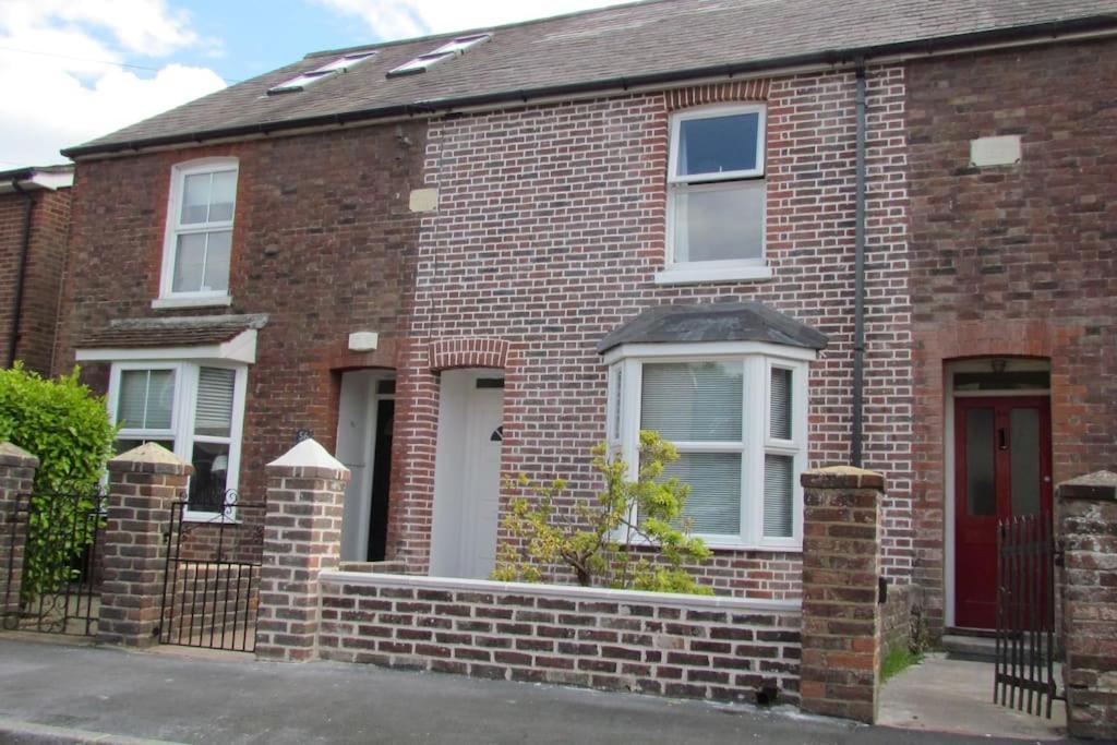 Welcoming Cottage In Chichester Near City Centre Екстер'єр фото
