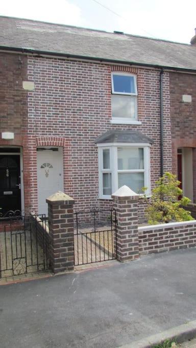 Welcoming Cottage In Chichester Near City Centre Екстер'єр фото