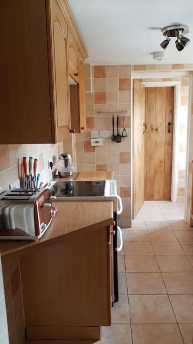 Welcoming Cottage In Chichester Near City Centre Екстер'єр фото