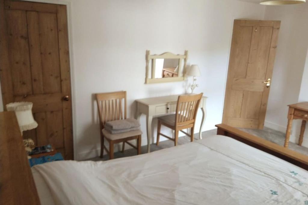 Welcoming Cottage In Chichester Near City Centre Екстер'єр фото