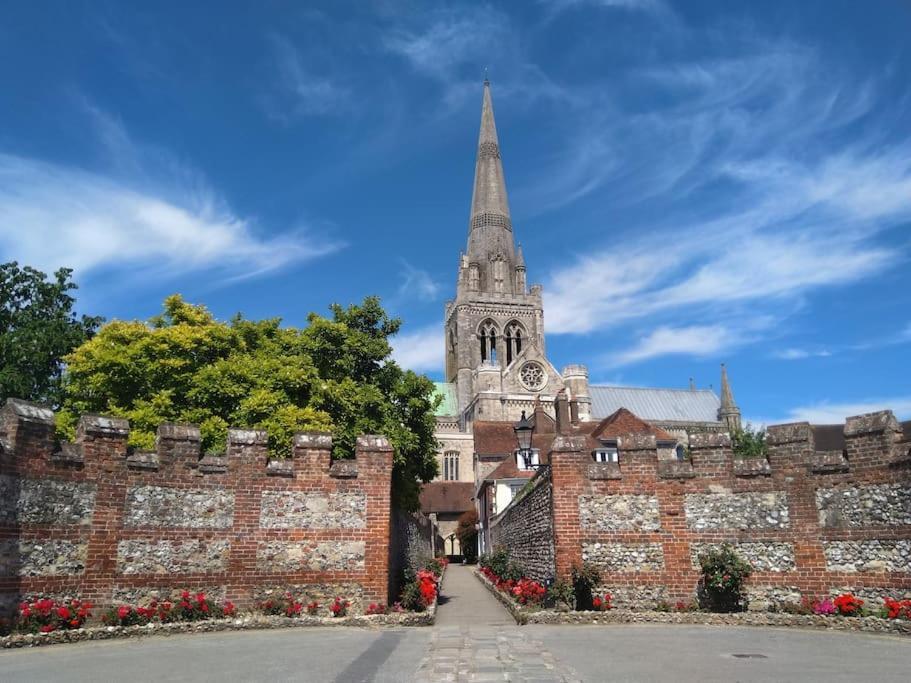 Welcoming Cottage In Chichester Near City Centre Екстер'єр фото