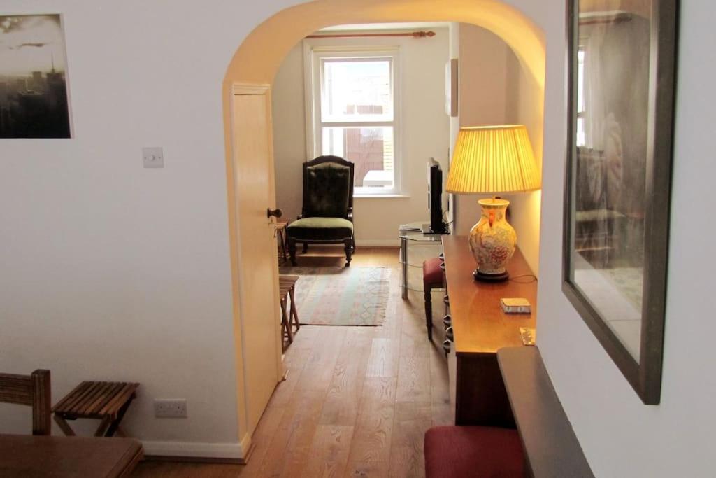 Welcoming Cottage In Chichester Near City Centre Екстер'єр фото