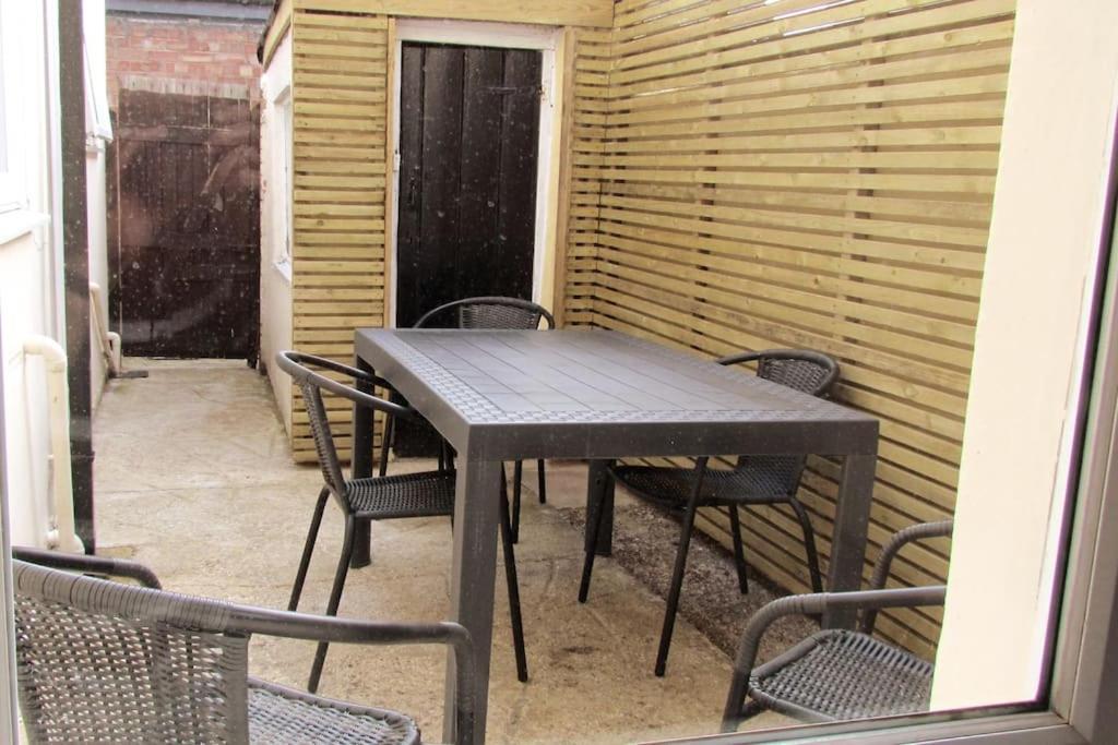 Welcoming Cottage In Chichester Near City Centre Екстер'єр фото